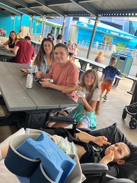 Samantha, Josh, Olivia, and Charlie at mystic aqaurium