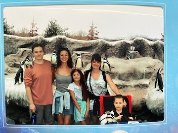 From left to right, Joshua, Samantha, Olivia, Momma, Charlie